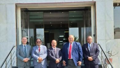 وزير النقل يبحث مع المدير الإقليمي لمنظمة (الايكاو) دعم الطيران المدني 3