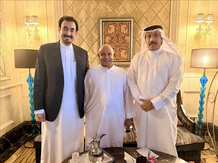 البيض يشيد بالخنبشي: حضرموت بحاجة لقيادة قوية تعزز الاستقرار والخدمات 1