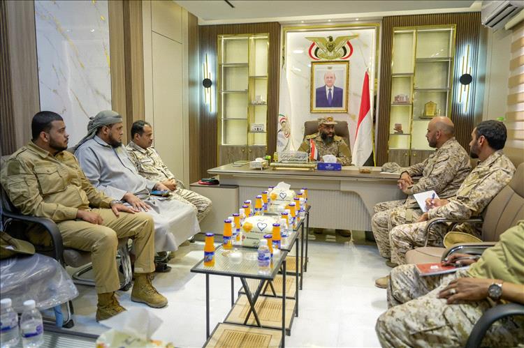 لقاء عسكري في سيئون يعزز التنسيق المشترك ويؤكد جاهزية القوات لمواجهة التحديات 1