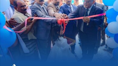 بنك البسيري الدولي يدشّن فرعه الجديد في عتق بشبوة وسط حضور رسمي وتفاعل واسع من التجار والشخصيات الاجتماعية 3