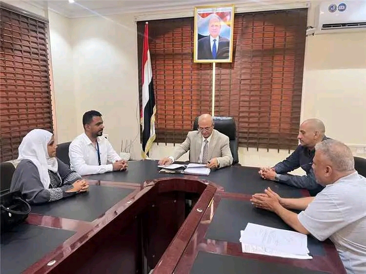 وزير المياه والبيئة يوقع مع منظمة سماريتان بيرس اتفاقيتين لتنفيذ 8 مشاريع مياه وإصحاح بيئي في عدن وتعز 1