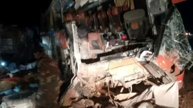مأساة على طريق العبر.. قتلى وعشرات المصابين في حادث مروع لباص قادم من السعودية 2