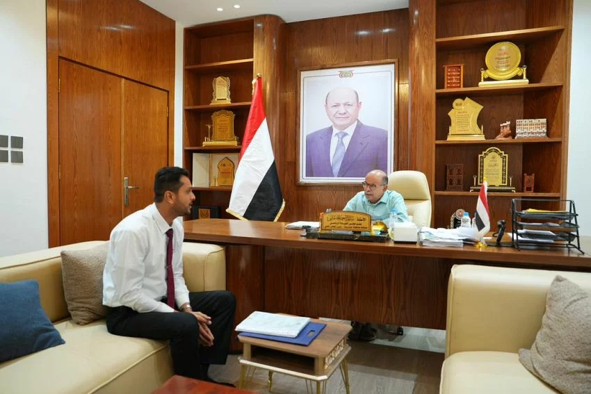 عضو مجلس القيادة سالم الخنبشي يطلع على أوضاع مختبرات الصحة العامة ويؤكد دعم السلم المجتمعي وتطوير خدمات الأحوال المدنية 1