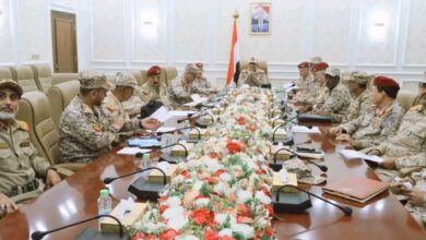 نائب رئيس الاركان يعقد اجتماعا موسعا بالهيئات والدوائر والمناطق العسكرية 2