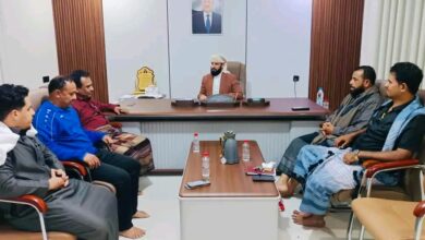 محافظ أبين يناقش أوضاع نادي فحمان الرياضي 4