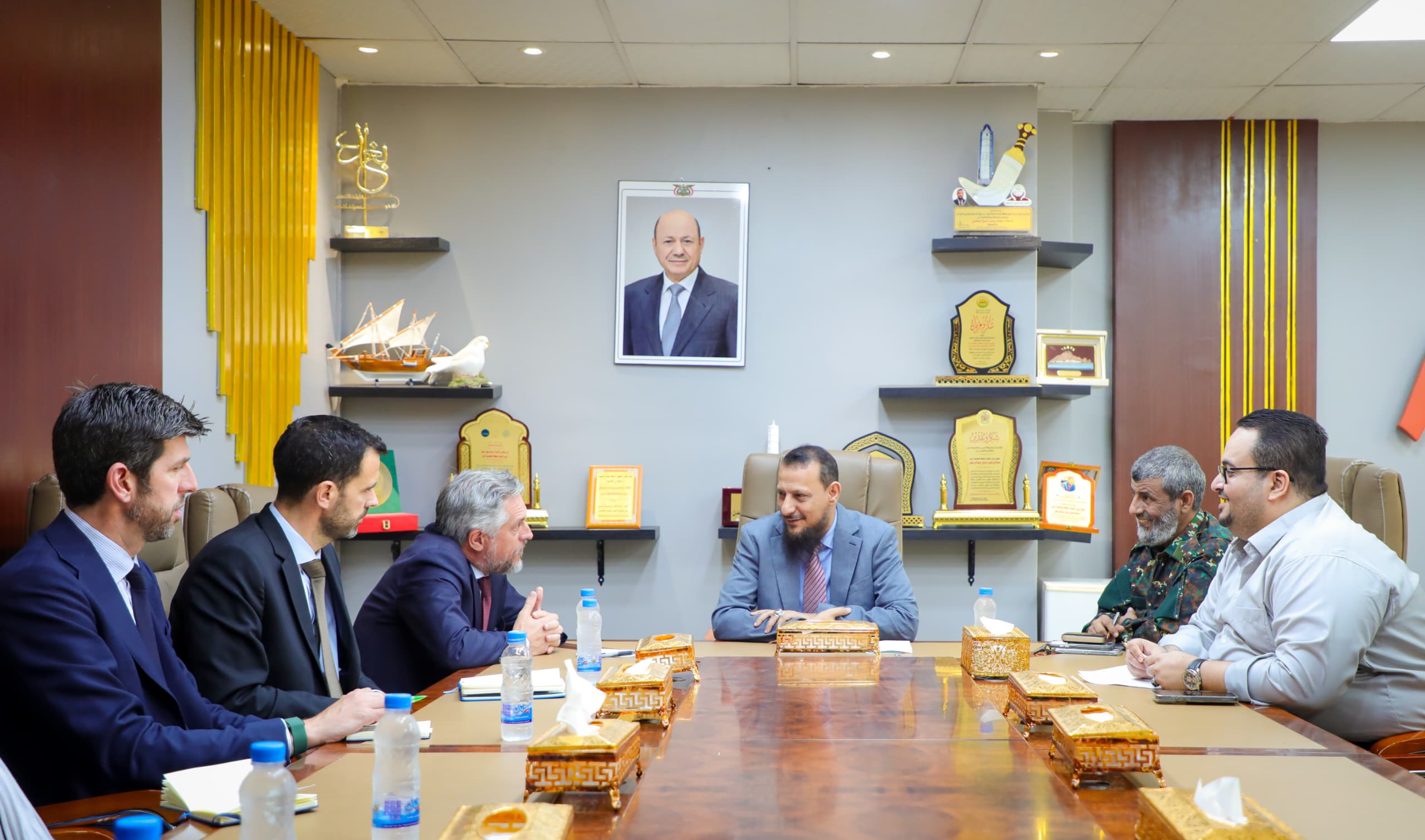 وزير الدولة محافظ عدن يبحث مع بعثة الاتحاد الأوروبي تعزيز الشراكة التنموية 1