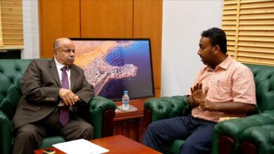 الخنبشي يطّلع على نشاط مكتب الصناعة والتجارة ويرعى اتفاقية لتنفيذ مشروعين تعليميين بساحل حضرموت 3