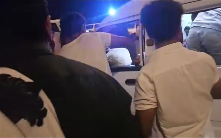 حادث مروع يهز طريق الشيخ عثمان – خور مكسر.. إصابات متعددة والسائق في وضع حرج! 1