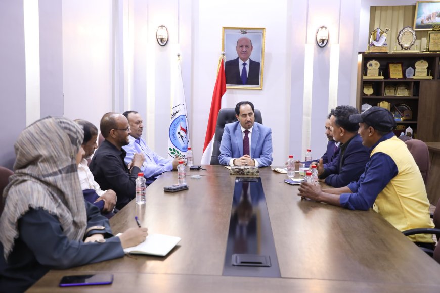 البكري يؤكد دعم الوزارة لنادي سيئون والارتقاء بأنشطته المختلفة 1