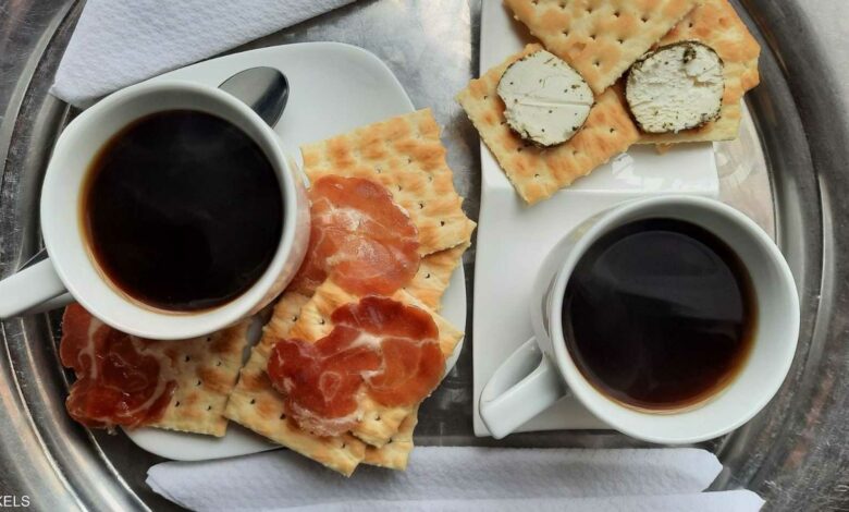 خبراء يحسمون الجدل.. هل شرب القهوة قبل الإفطار يضر صحتك؟ 8