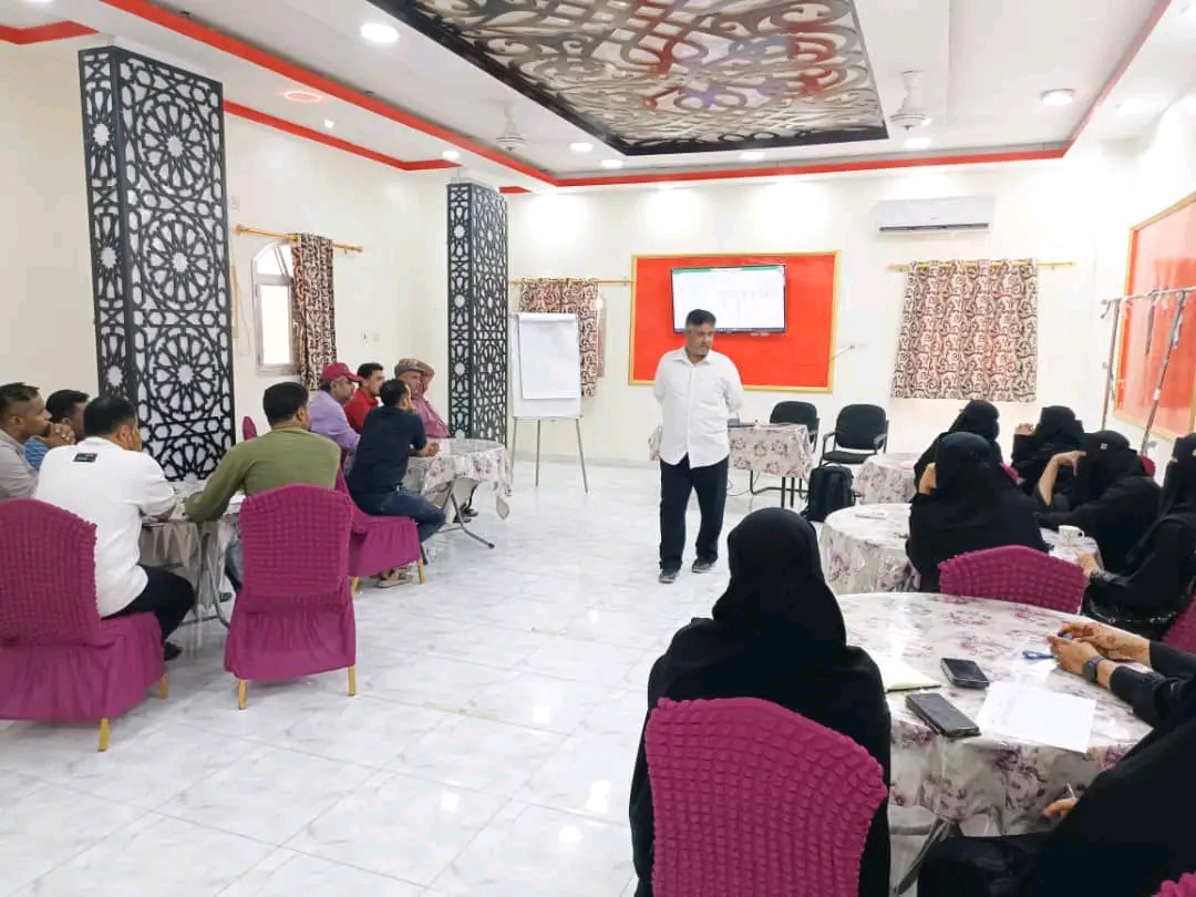 مؤسسة شباب أبين ترفع كفاءة كوادرها عبر ورشة متخصصة في الإدارة والانضباط الوظيفي 1