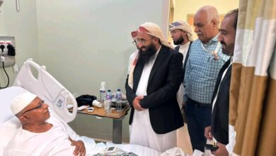 وزير الأوقاف والإرشاد يتفقد الحالات المرضية من حجاج بلادنا بمكة المكرمة ويشيد بالرعاية الصحية المقدمة لهم 3