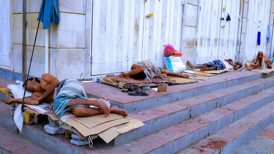 عدن تحت لهيب الصيف.. حرارة قياسية وانقطاع الكهرباء يدفعان الأهالي لإطلاق نداء استغاثة 1