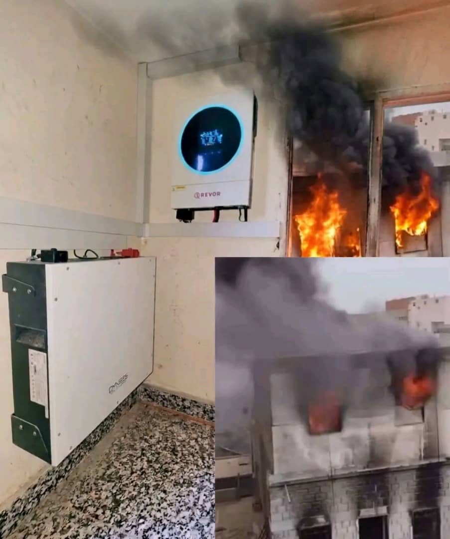 كارثة كادت تتحول إلى مأساة في عدن.. انفجار بطاريات منظومة شمسية يشعل حريقًا هائلًا ويلتهم منزلًا بالكامل 1