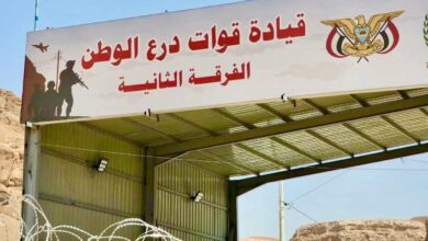 انفجارات عنيفة تهز سيئون داخل محيط معسكر عسكري وإصابات في صفوف الجنود 3