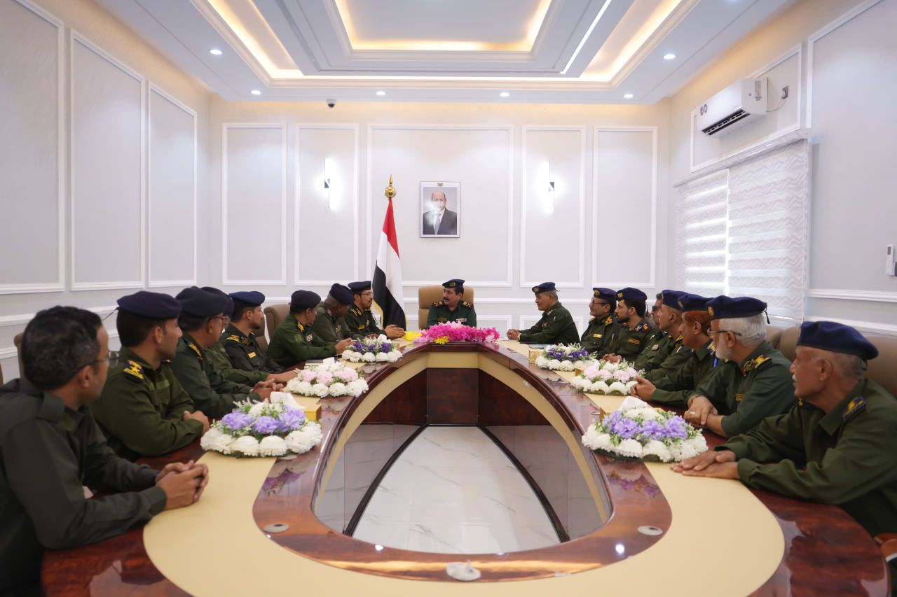 وزير الداخلية يوجه بتسهيل إجراءات الأحوال المدنية وتعزيز الخدمات للمواطنين - صحافة مباشر