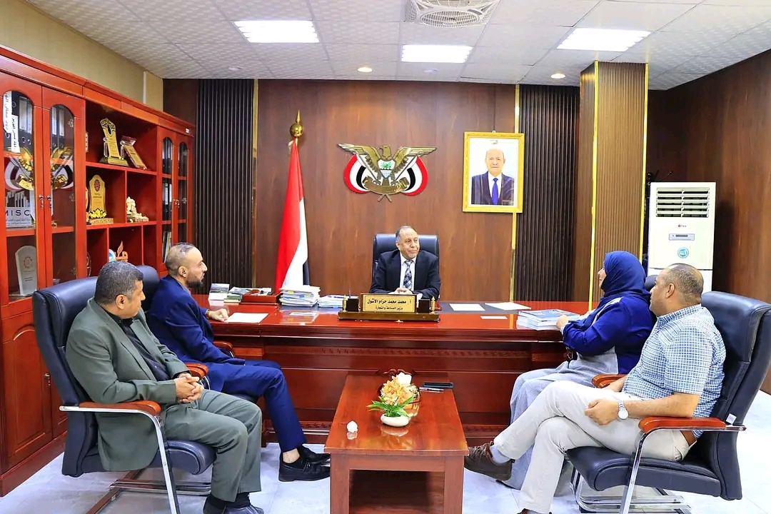 وزير الصناعة والتجارة يناقش أهمية إنفاذ القوانين وتطوير الخدمات الرقمية لمعالجة القضايا التجارية 1