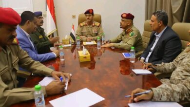 وزير الدفاع يترأس اجتماعا للجنة الأمنية العليا في عدن 5