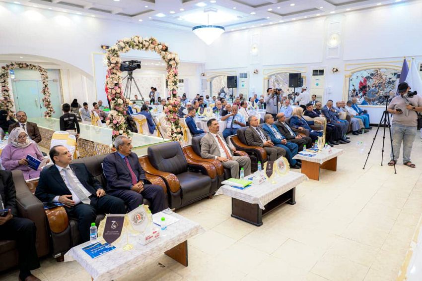 لقاء تشاوري بعدن يوصي بتعزيز جودة البرامج وفق معايير الاعتماد الاكاديمي 1