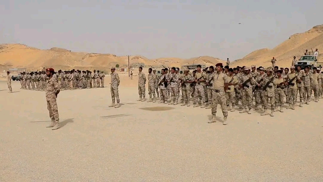 وكيل حضرموت يطلع على مستوى الجاهزية العسكرية للواء الرابع في رماه 1