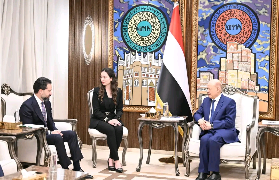 رئيس مجلس القيادة: لا حصار على مطار صنعاء ولا تساهل مع أي تواطؤ جديد لانتهاك السيادة الوطنية 1
