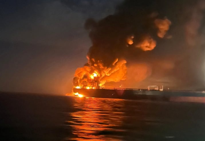 الحوثيون يعلنون استهداف ناقلتي نفط سعوديتين في البحر الأحمر 1