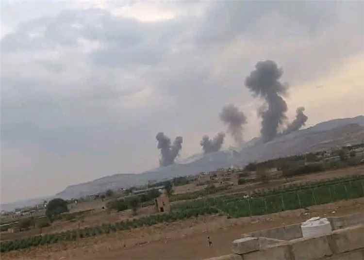 غارات جوية عنيفة تضرب صنعاء وانفجارات تهز أحياء العاصمة 1