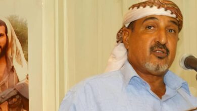 عدن تنعى المناضل أحمد أمزربة.. رحيل أبرز الشخصيات الاجتماعية والوطنية 2