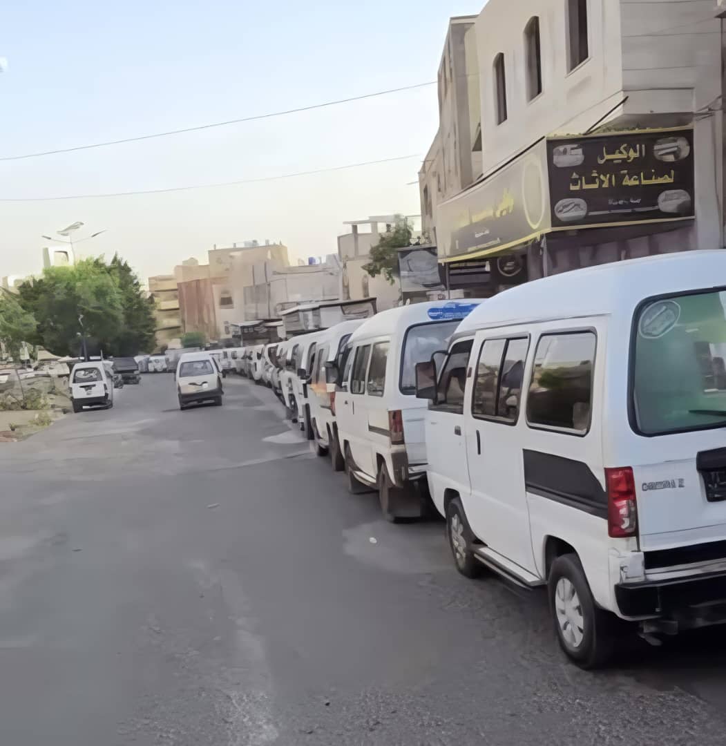 أزمة الغاز تخنق تعز.. طوابير انتظار طويلة أمام نقاط التعبئة وسط معاناة المواطنين 1