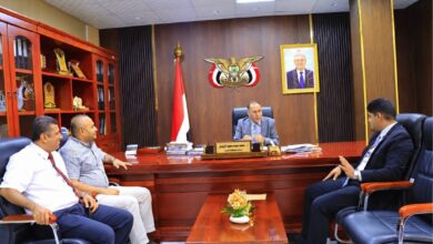 الوزير الأشول يبحث مع رئيس وحدة الشراكة بين القطاعين العام والخاص تعزيز التكامل المؤسسي وآليات تسريع المشاريع الاستثمارية ذات الأولوية 2