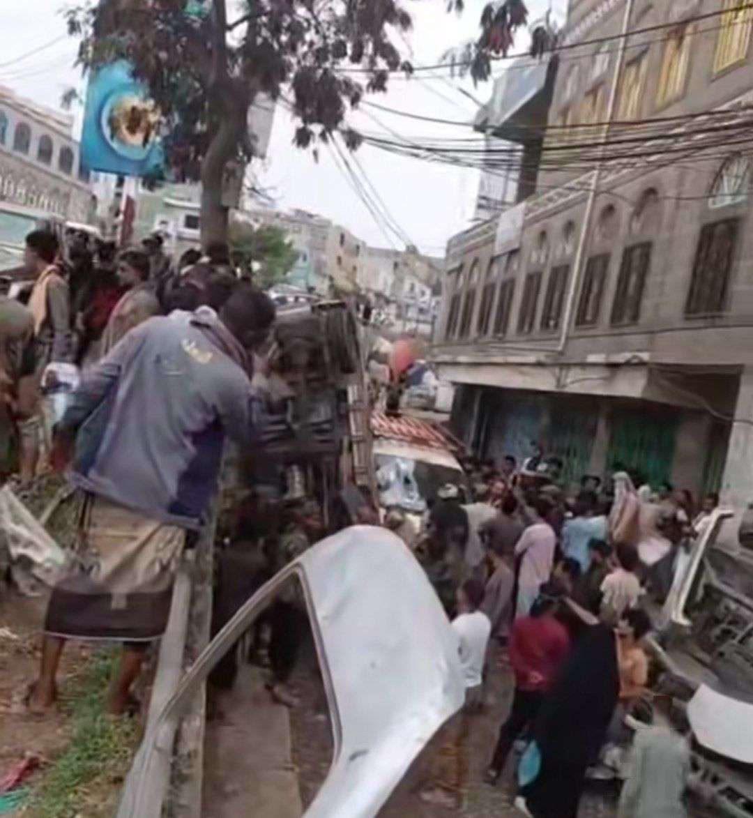 حادث مروري مروع يهز إب.. سقوط ضحايا في مفرق جبلة وسط صدمة الأهالي 1