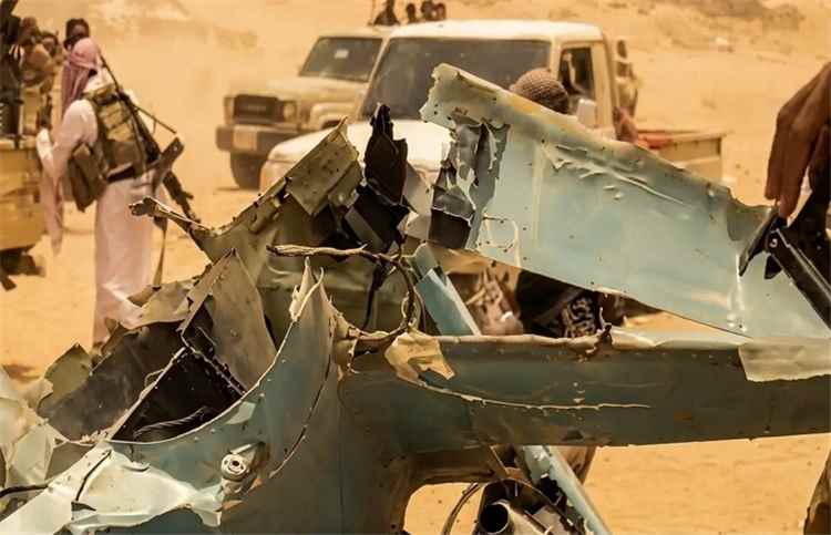 إسقاط طائرة مسيّرة حوثية فوق مطارح الكرامة بالجوف وسط تصاعد التوتر القبلي 1
