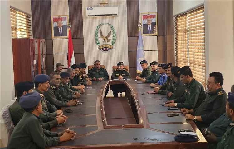 مدير عام شرطة شبوة يترأس اجتماعا أمنياً موسعاً ويوجه برفع الجاهزية 1