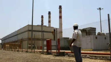 مسؤول يكشف حلاً عملياً لإنقاذ كهرباء عدن.. والطاقة الشمسية تتصدر المشهد 2
