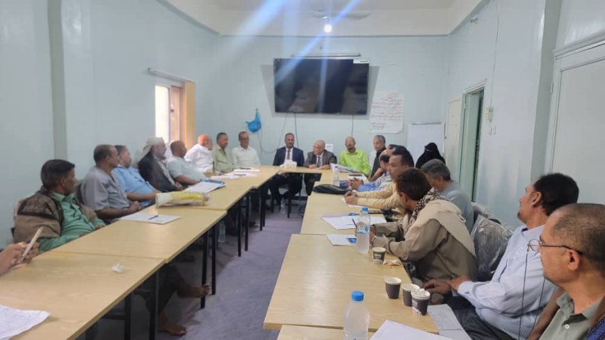 مجلس فرع نقابة المعلمين اليمنيين بتعز يعقد دورته الاعتيادية ويؤكد مواصلة الدفاع عن حقوق المعلمين وتعزيز العمل النقابي 1