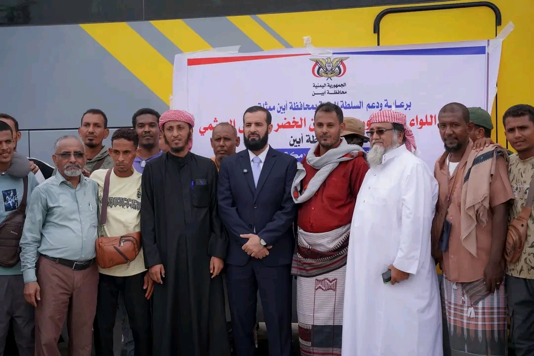 بدعم ورعاية محافظ أبين.. 49 من ذوي الاحتياجات الخاصة يتوجهون لأداء مناسك العمرة في مبادرة إنسانية غير مسبوقة 1