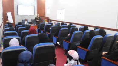 رئيس صندوق صيانة الطرق يفتتح ندوة حول حقوق العمل والواجبات الوظيفية للمرأة 3