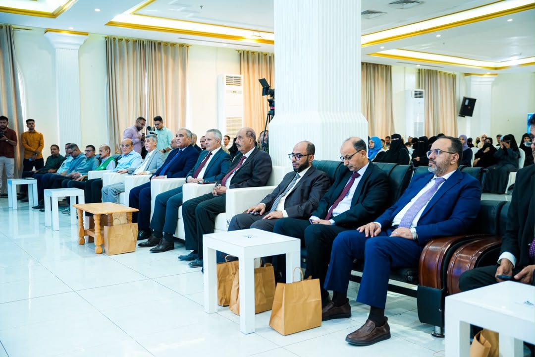 برعاية مجموعة هائل سعيد والبرنامج السعودي لاعمار اليمن ...اختتام مشروع الشهادات الدولية المهنية في التدريس (IPTC) بعدن 1