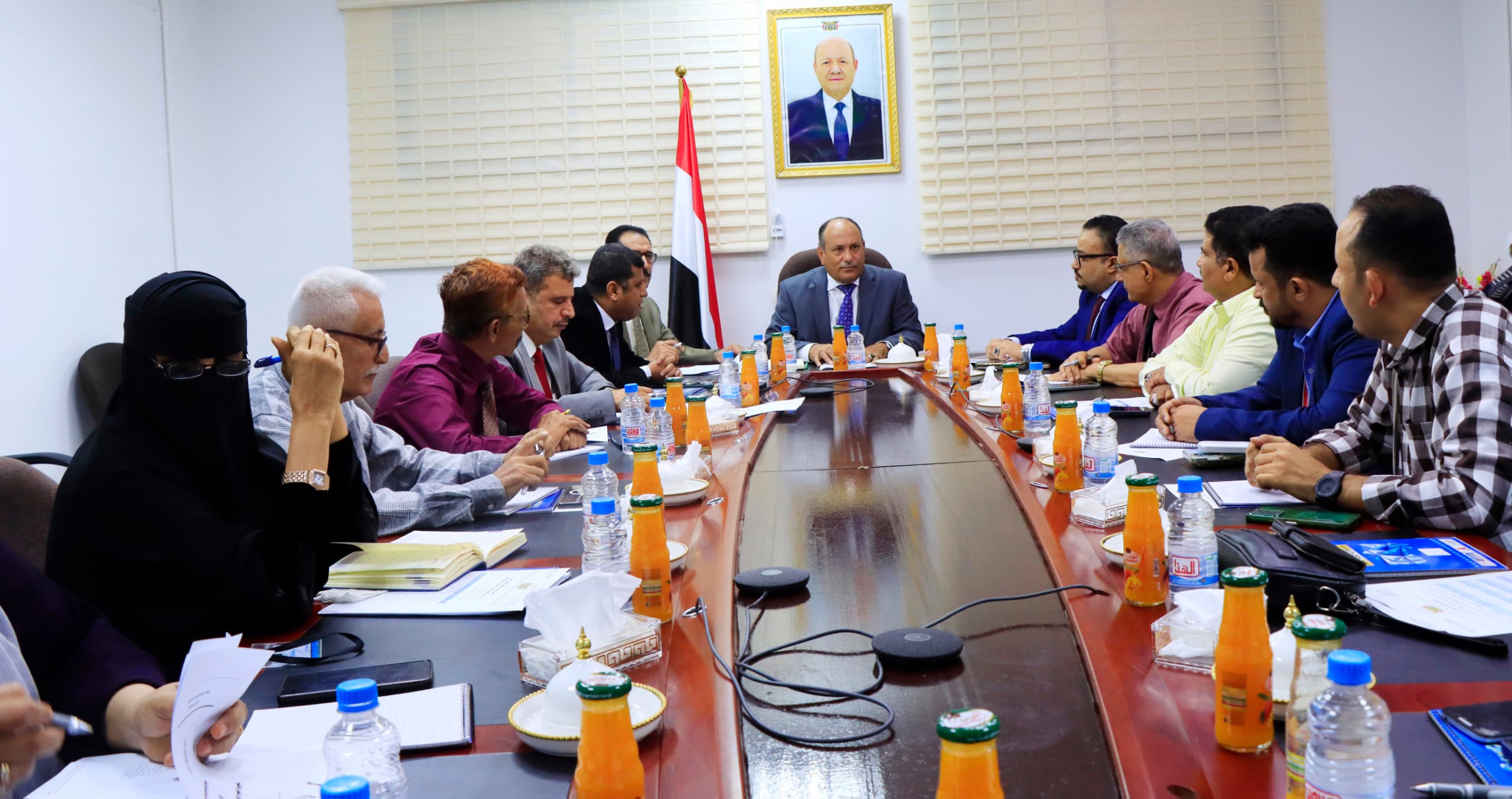 نائب وزير الصناعة يناقش تعزيز القيمة الغذائية للدقيق والتوسع في إنشاء الصوامع والمستودعات 1