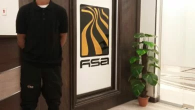 من عدن إلى فرنسا.. الطالب اليمني أيهم عبدالحكيم يمثل اليمن في أولمبياد العلوم الدولية 2