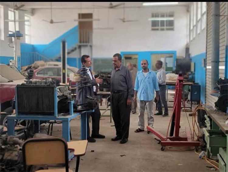 عدن تفتح باب التخصصات الحديثة.. مشروع نوعي لتأهيل خبراء صيانة السيارات الكهربائية والهجينة 1