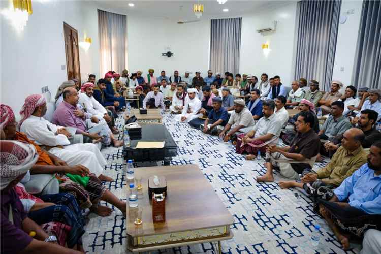 الخنبشي يلتقي وفداً من رئاسة حلف قبائل حضرموت ويؤكد أهمية توحيد الصف والرؤى لخدمة أبناء المحافظة 1