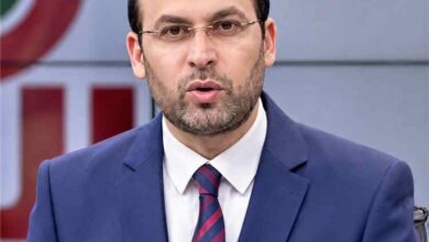 إعلامي فلسطيني يفتح النار على الحوثيين: أوقفوا استهداف المدنيين في مأرب والمخا 2