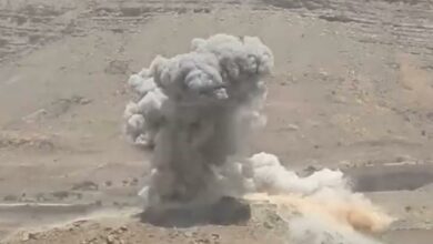 هجوم صاروخي حوثي يستهدف معسكرات للجيش.. سقوط شهداء والفرقة الأولى طوارئ تتوعد بالرد 2