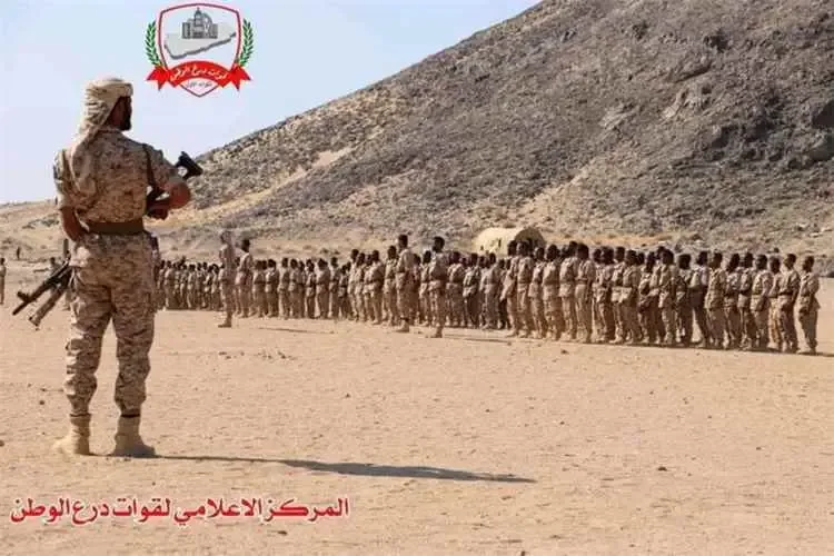 استشهاد خمسة جنود وإصابة ثلاثة في هجوم صاروخي استهدف مقر قوات درع الوطن غربي عدن 1