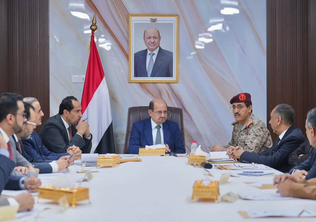 مجلس الوزراء يناقش تداعيات التصعيد الحوثي ويتخذ عدد من الإجراءات لتعزيز الاستجابة الحكومية للتطورات 1
