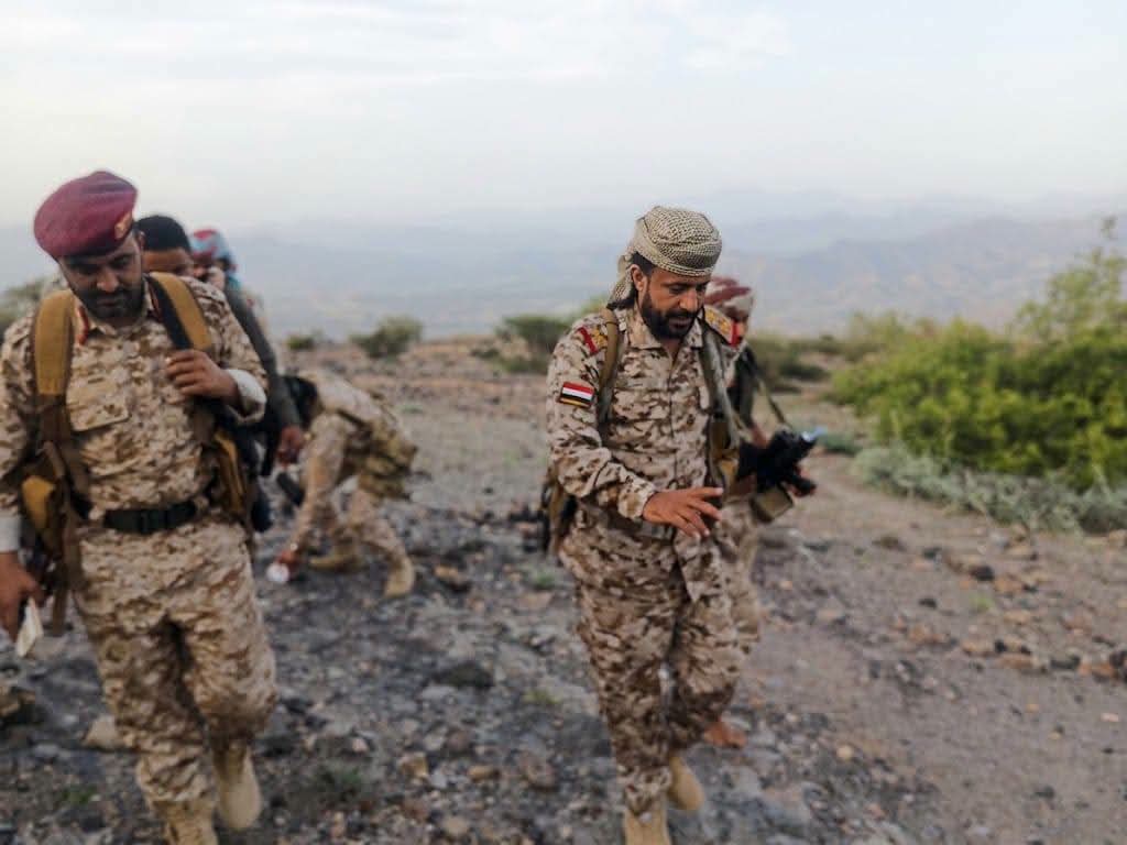 قائد محور طور الباحة يتفقد جبهة جردد ويؤكد الجاهزية القتالية لإفشال تحركات الحوثيين 1