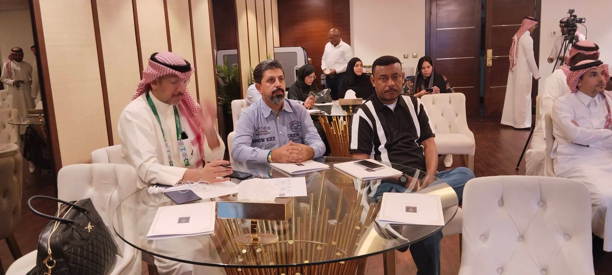 صحافيون يمنيون شباب يشاركون في برنامج «صناعة المحتوى الرقمي» بجدة 1