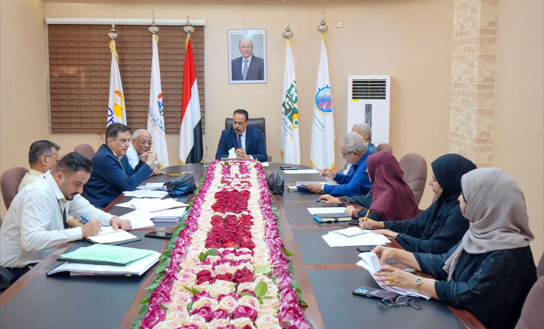 وزير الأشغال يترأس اجتماع لجنة المناقصات والمزايدات لمناقشة عدد من مشاريع الطرق 1