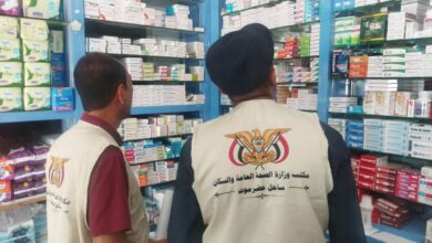 مكتب الصحة بساحل حضرموت ينفذ حملة تفتيشية على الصيدليات ومخازن الأدوية بالمكلا 5